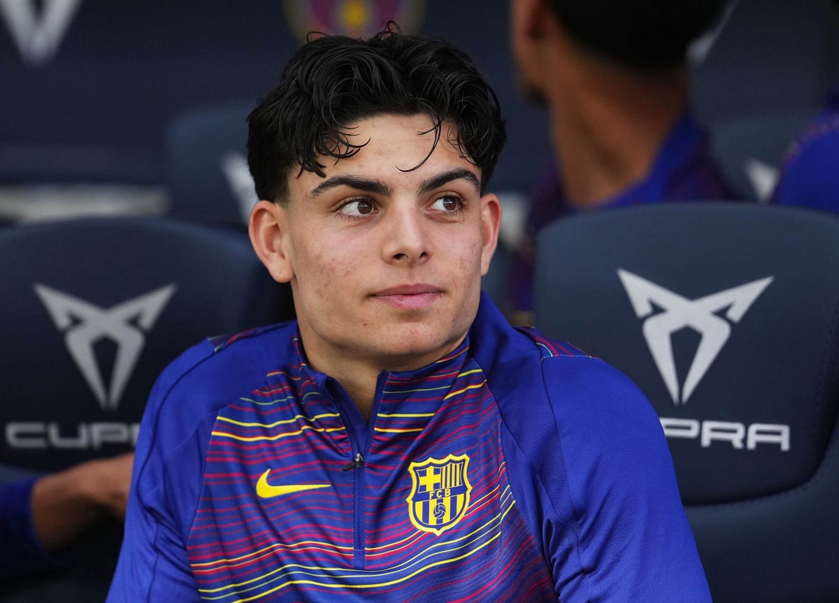Tânărul Xavi Espart face senzație la Barcelona după debutul surprinzător din Champions League La doar 18 ani, Xavi Espart a reușit să spulbere așteptările în meciul din Champions League între Barcelona și Newcastle, fiind protagonistul unei debut anunțat de multă vreme ca promisiune