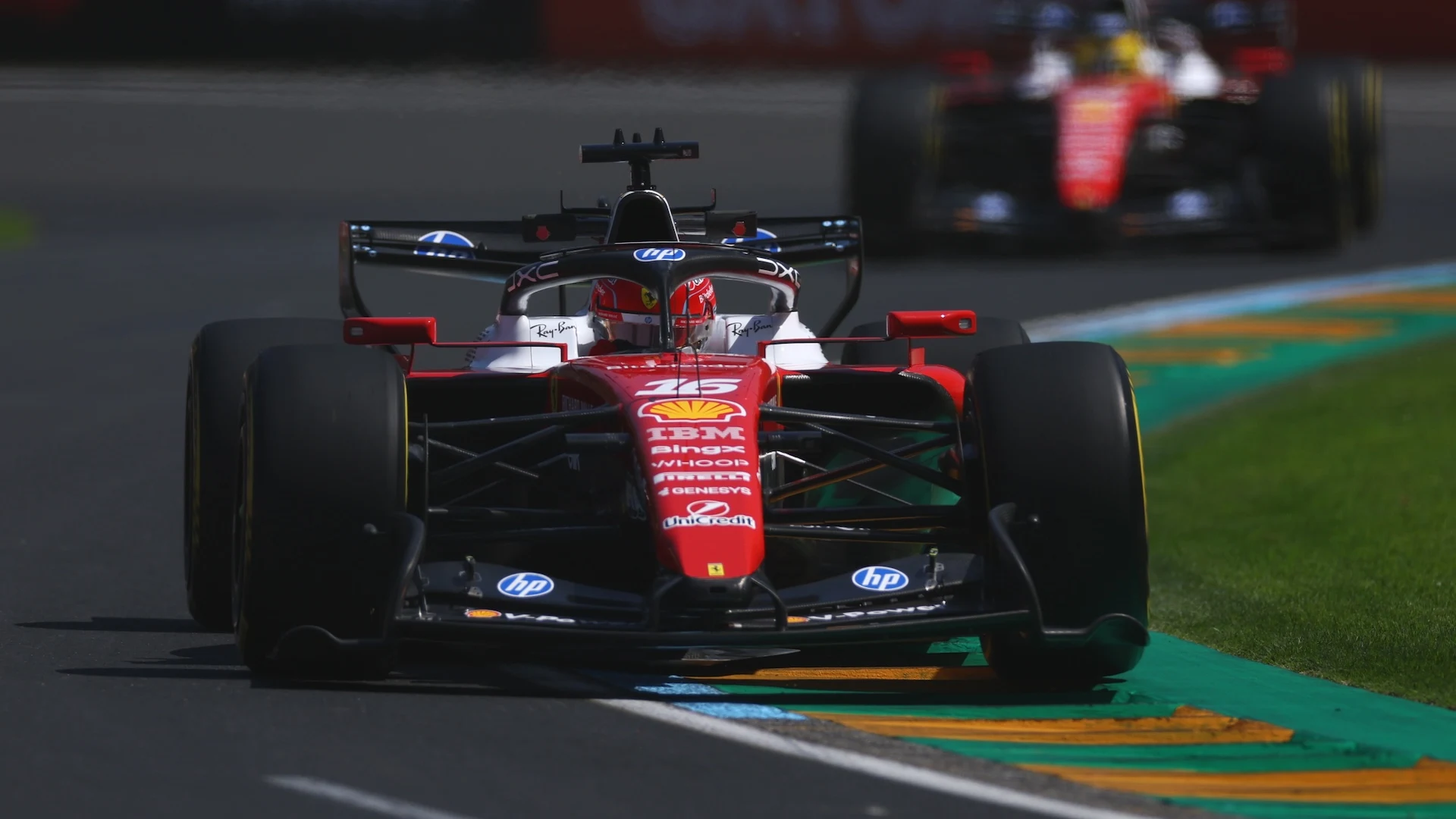 Start optimist pentru Ferrari și o premieră promițătoare în Melbourne Victoria de etapă de la Melbourne, unde Mercedes a dominat cu un dublu 1-2, a adus totuși și vești bune pentru Ferrari