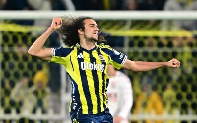Fenerbahçe a debutat cu dreptul în sezonul actual al Süper Lig, marcând o etapă importantă pentru noii săi jucători, în special pentru unul dintre cei mai așteptați transferuri ale sezonului, Matthéo Guendouzi