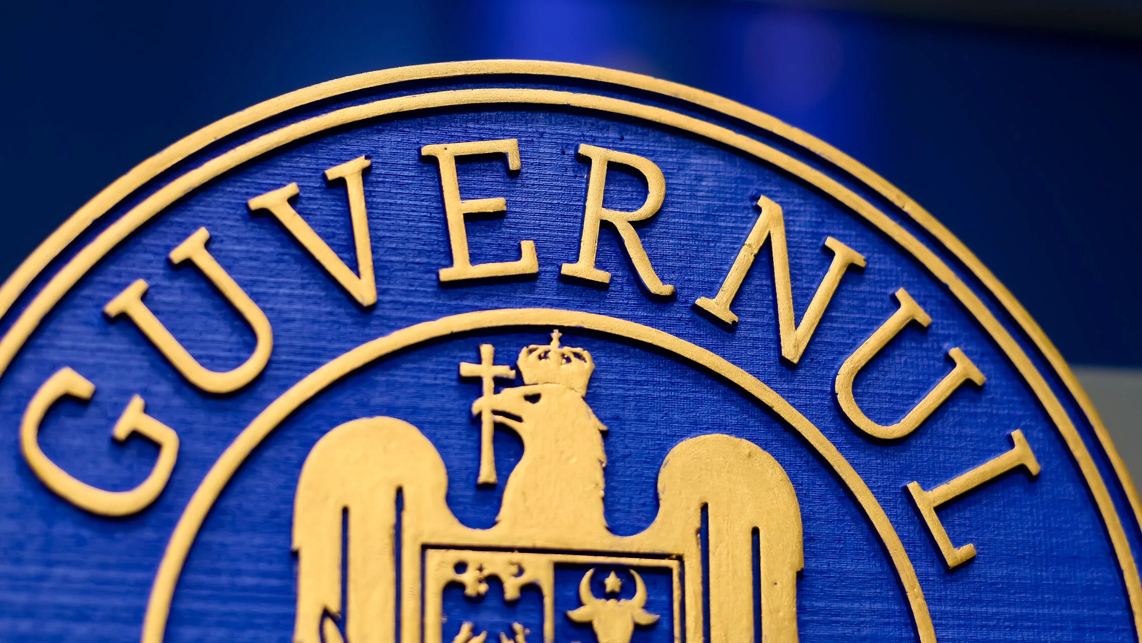 Guvernul României verifică în aceste zile stadiul implementării reformelor și a investițiilor asumate în cadrul Planului Național de Redresare și Reziliență (PNRR), într-un efort de a accelera procesul de absorție a fondurilor europene și de a asigura atingerea țintelor stabilite cu Comisia Europeană