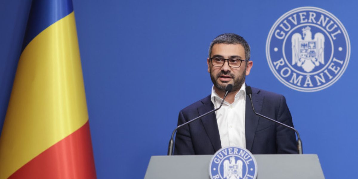 Manole anunță că salariul minim brut crește la 4.325 lei, din 1 iulie 2026. Guvernul a aprobat Hotărârea