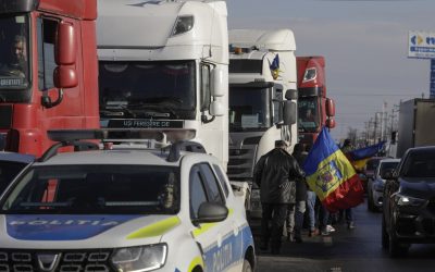 Transportatorii români solicită reducerea rapidă a accizelor, risc de blocaje în aprovizionare