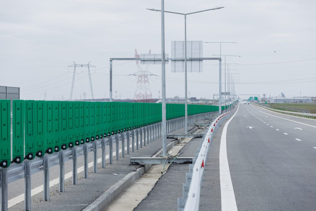 Traficul rutier din Capitală și împrejurimi se confruntă marți cu noi restricții, în contextul unor intervenții tehnice menite să asigure siguranța și infrastructura orașului
