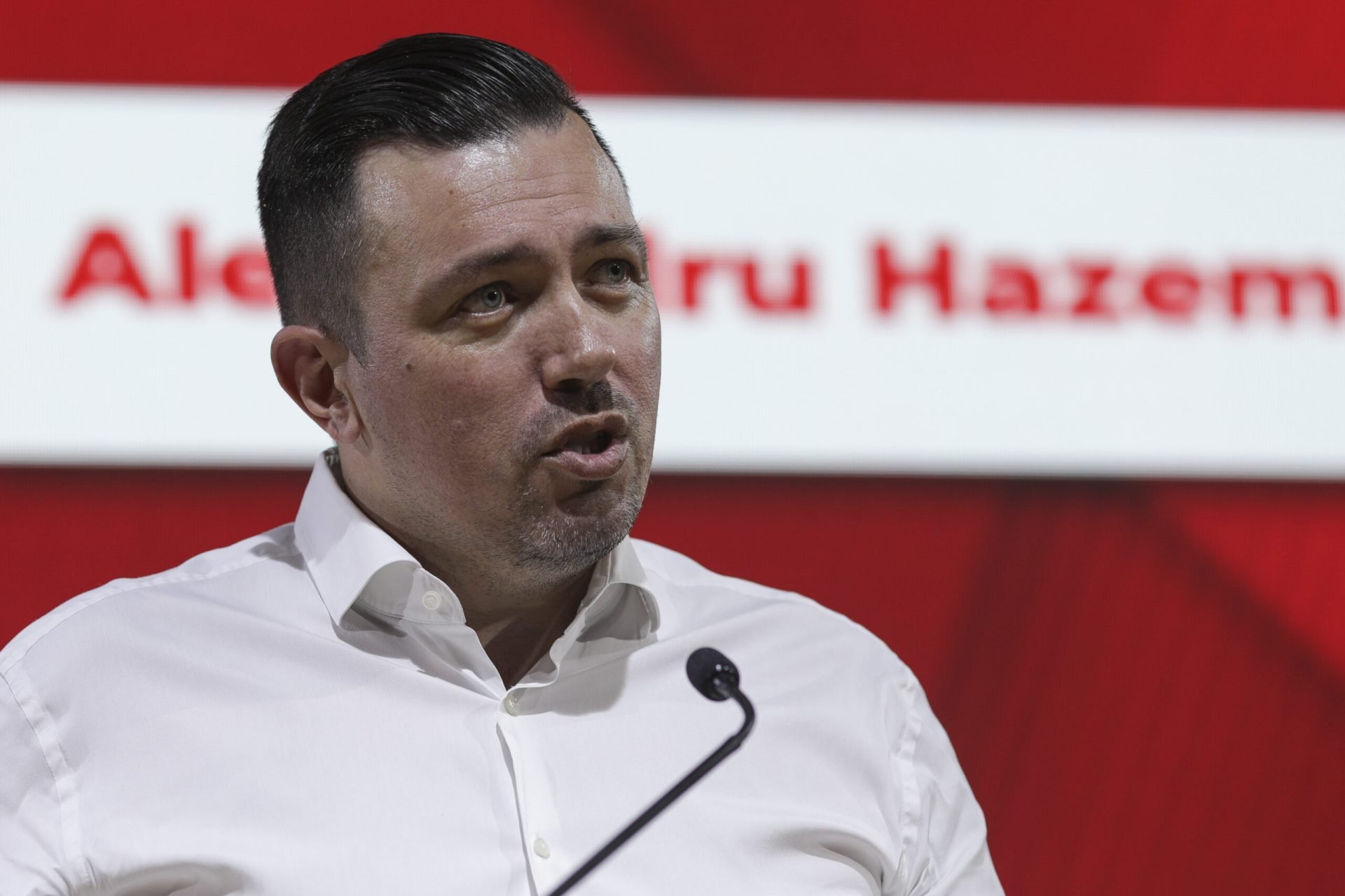 După mai bine de un an de la publicarea unei investigații ample despre activitatea politică a lui Alexandru Hazem Kansou, acesta a trimis o notificare oficială redacției, solicitând anonimizarea numelui său din articol