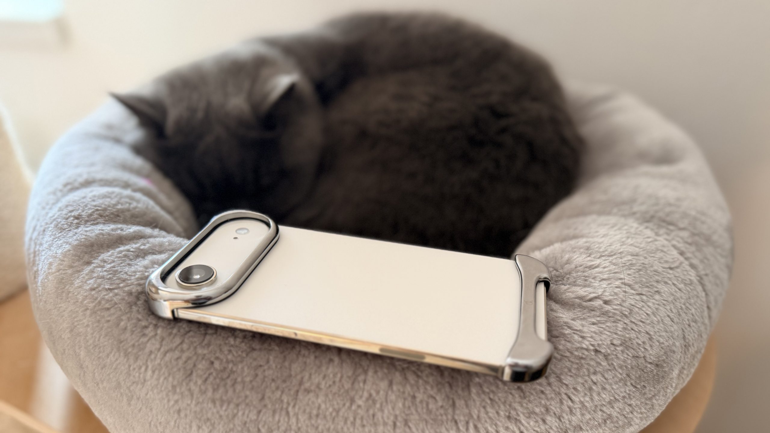 Călătoria într-un univers aparent nesemnificativ, precum un cablu USB, poate ascunde pericole majore pentru siguranța dispozitivelor tale și chiar pentru datele personale