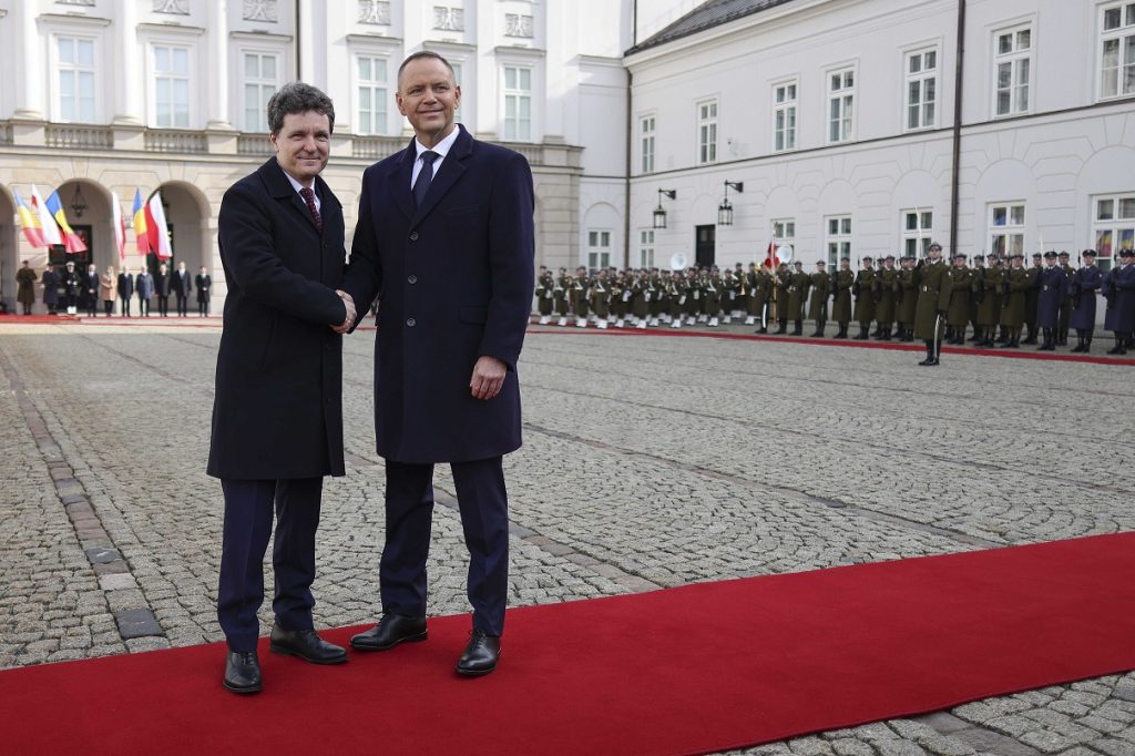 Președintele Bucureștiului, Nicușor Dan, a declanșat un discurs dur miercuri, în timpul unei conferințe de presă comune desfășurate alături de omologul său polonez, Karol Nawrocki