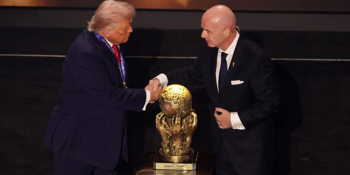 Gianni Infantino a primit asigurări de la Donald Trump că echipa Iranului poate merge în SUA pentru Cupa Mondială. Un precedent ciudat