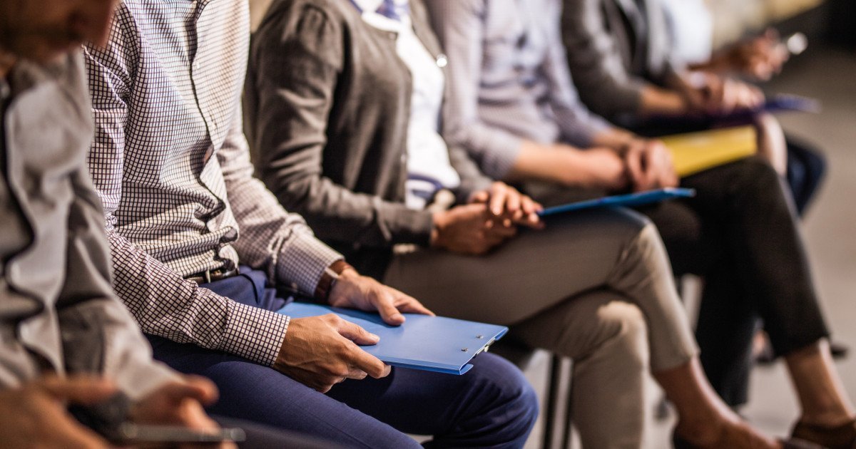 Guvernul a adoptat joi o ordonanță de urgență menită să reformeze sistemul de protecție socială pentru șomeri, în contextul unei economie tot mai vulnerabile și al unei rate a șomajului în creștere