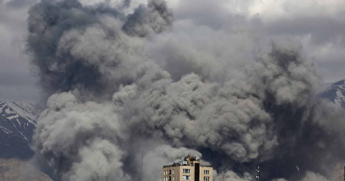 Președintele iranian Masoud Pezeshkian a anunțat, miercuri seara, trei condiții esențiale pe care Teheranul le consideră necesare pentru încheierea conflictului deschis între Iran și Statele Unite, conflict în care Israelul pare să joace un rol important