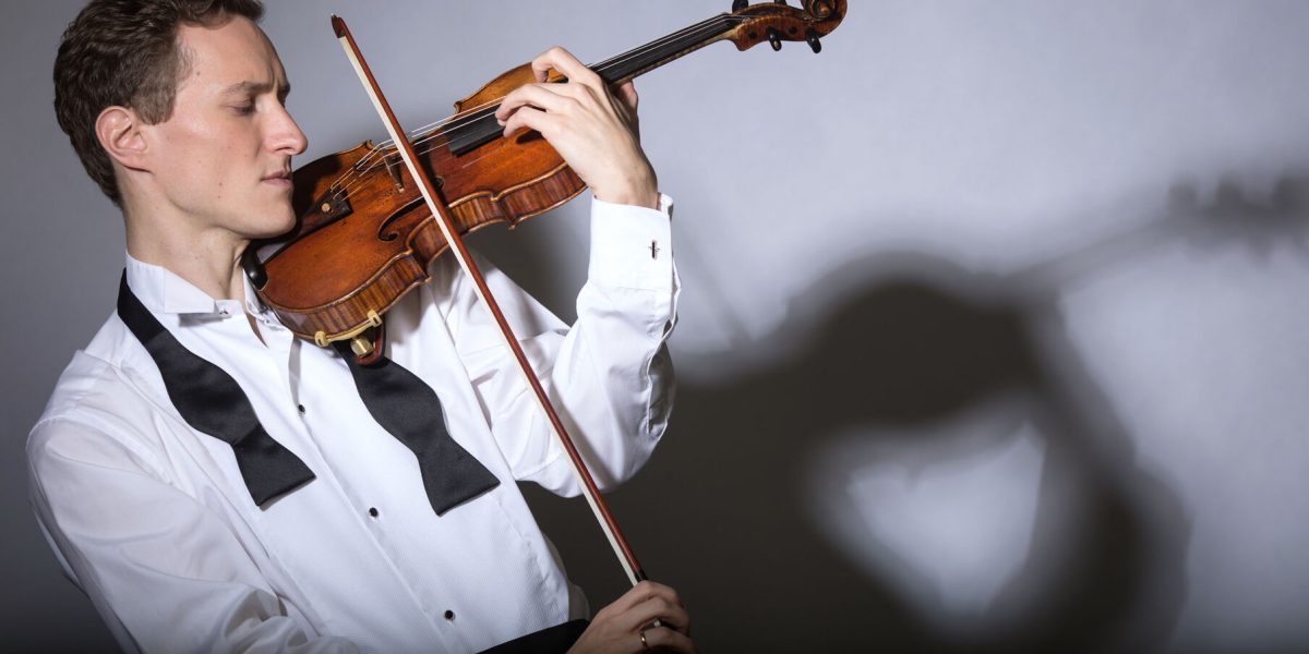 Vioara Guarneri, de 294 de ani, va fi cântată la Ateneul Român