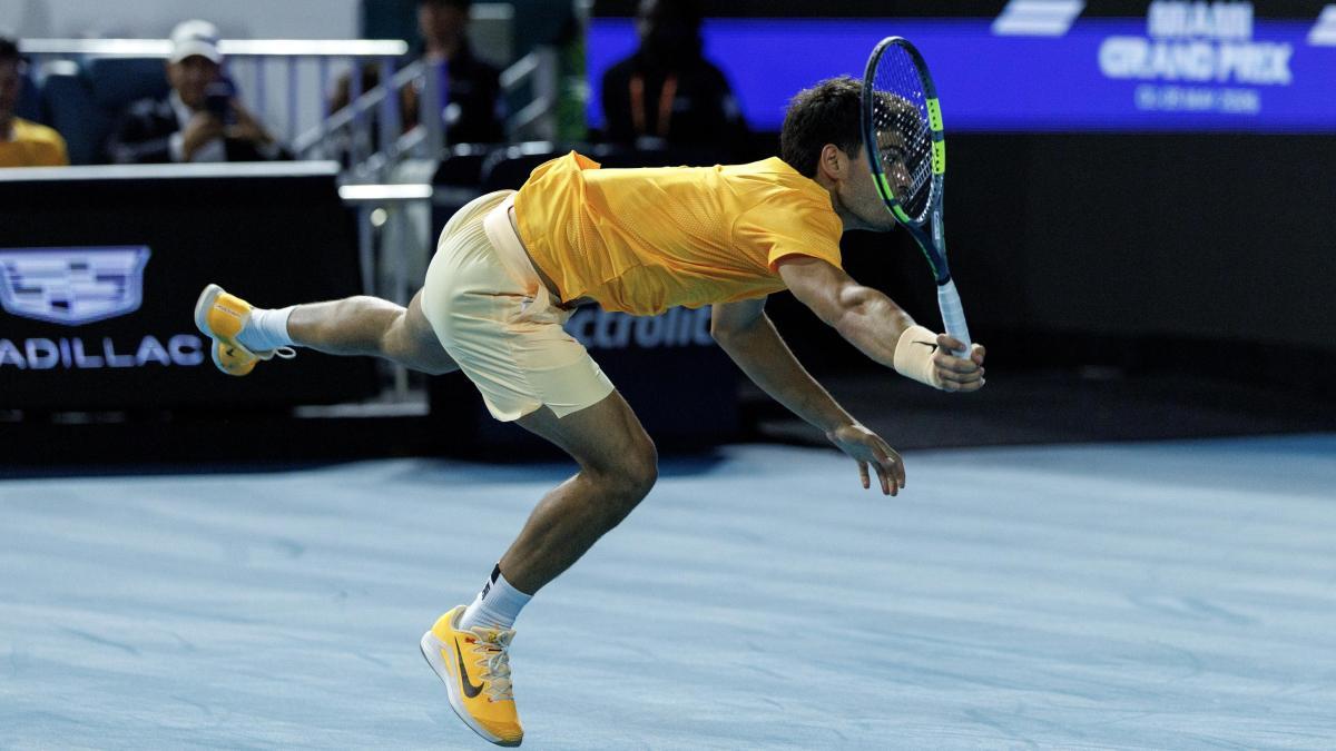 ¡'Shock' en Miami! Korda saca a palos a Alcaraz, quemado de cabeza y eliminado