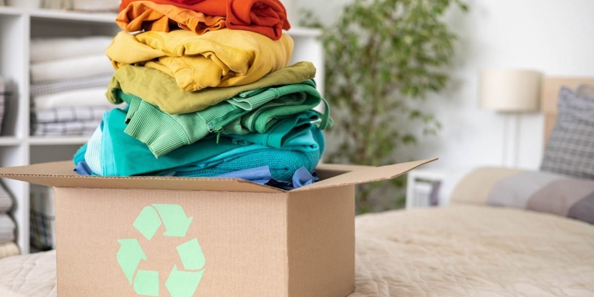 Lista-locurilor-din-Bucuresti-unde-poti-duce-gratuit-hainele-vechi-pentru-reciclare.jpg - StiriAlese