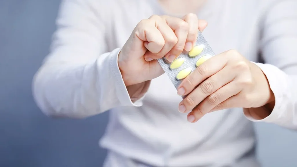 România își extinde gama de medicamente compensate pentru pacienții oncologici și cu afecțiuni rare România face un pas important în asigurarea accesului la tratamente moderne și eficiente pentru pacienții cu boli grave, prin actualizarea listelor de medicamente compensate și introducerea unor tratamente de ultimă generație în sistemul public de sănătate