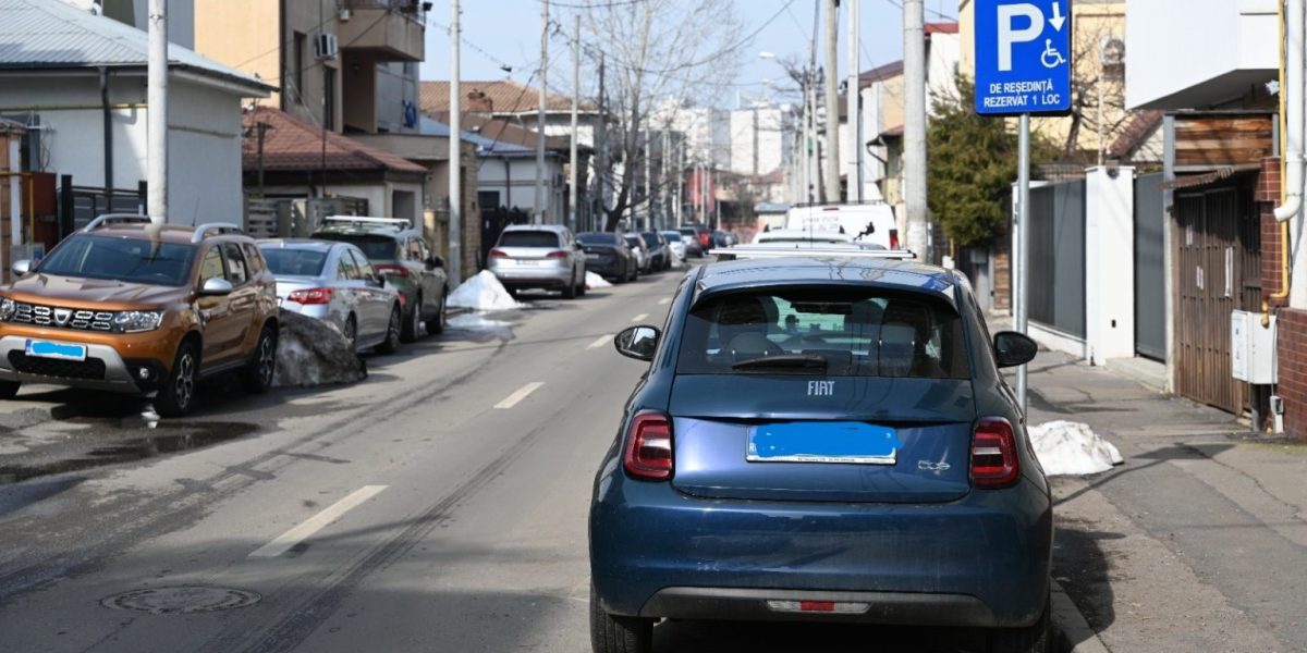 Șoferii din București se pot înscrie pentru parcare de reședință și legitimație specială