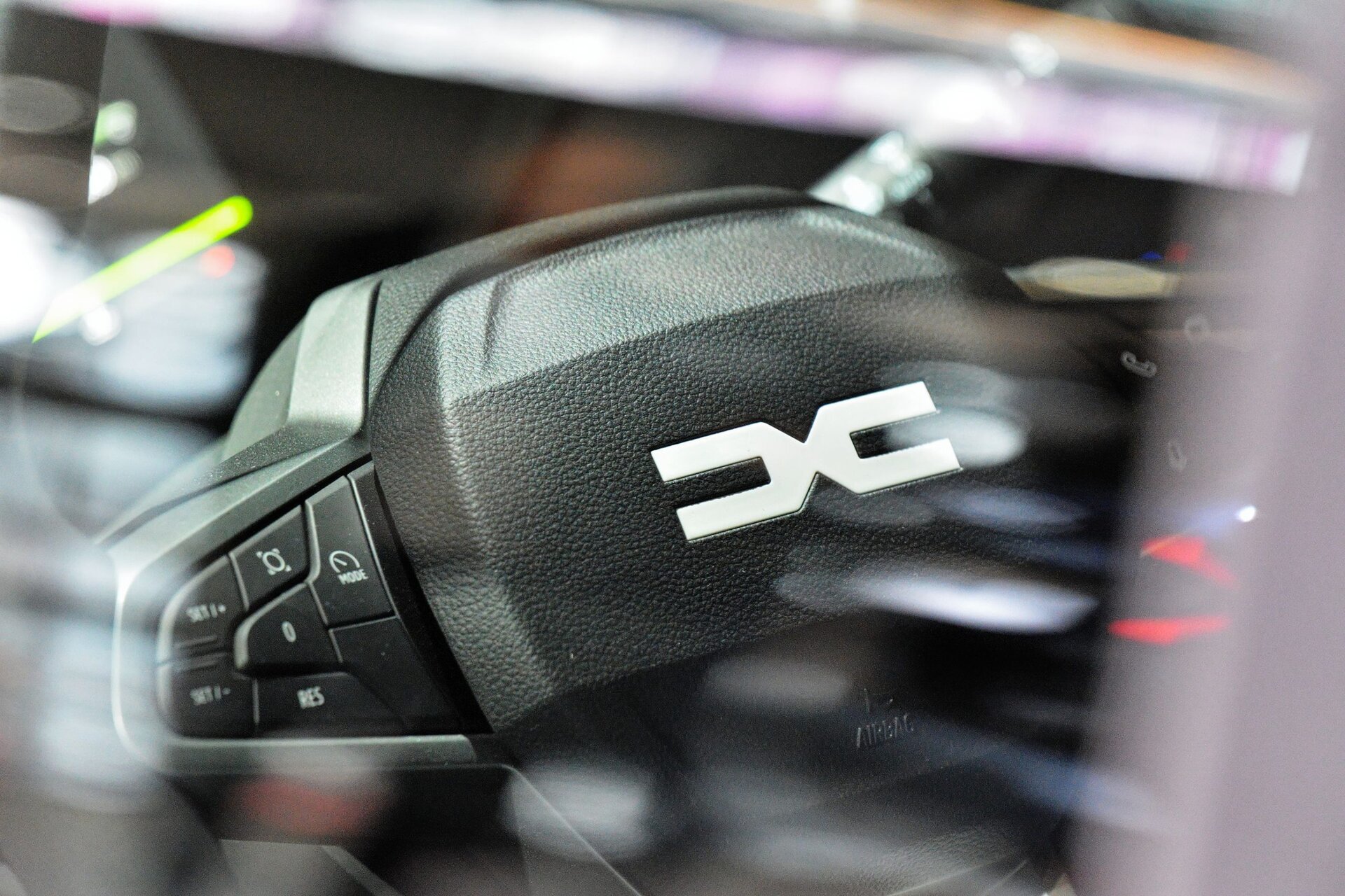 Dacia pregătește o mutare semnificativă pentru anul viitor, planificând lansarea a două noi modele care promit să redefinească gama de vehicule a mărcii autohtone