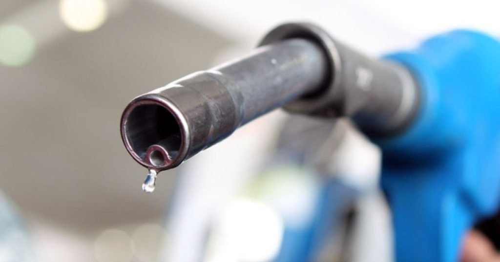 Ministrul Energiei avertizează că prețurile carburanților pot ajunge la 10 lei pe litru din cauza situației din Orientul Mijlociu