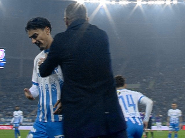 Suporterii Craiovei au reacționat surprinzător după ieșirea lui Baiaram de pe teren cu FC Argeș