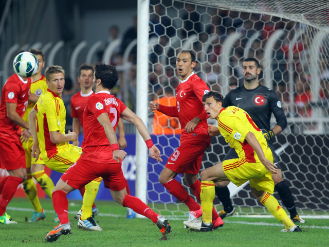 MGZlNTUwMjcwM2ZlOTkxODFkODExMTQ0ZWMxOWIyMg.thumb_.jpg - StiriAlese