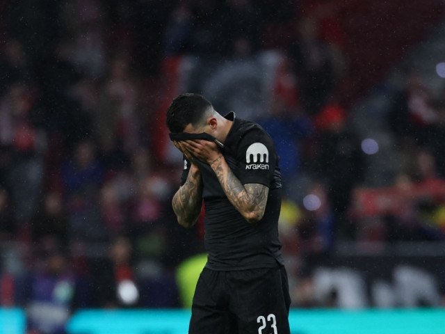 MSZoYXNoPTJhYmVhNjAxODU1ODg3OWU5ZWRlNDU1MWFjZjMwNjUz.thumb_.jpg - StiriAlese