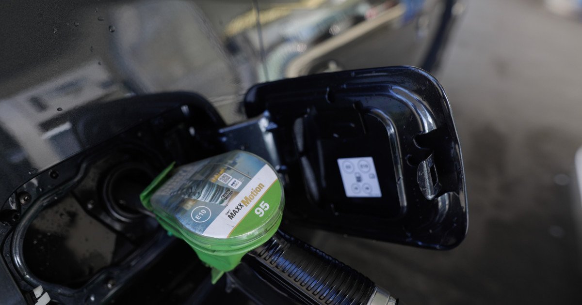 OMV Petrom majorează prețurile la carburanți după noi turbulențe în Orientul Mijlociu După o scădere temporară a stabilității pe piața internațională a energeticii, prețurile carburanților în România au înregistrat joi o nouă majorare semnificativă