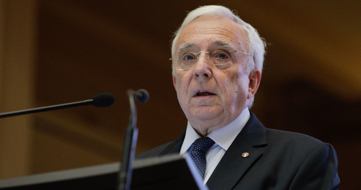 Banca Națională a României atrage atenția asupra unei campanii de dezinformare și utilizării frauduloase a imaginii guvernatorului Mugur Isărescu în mediul online