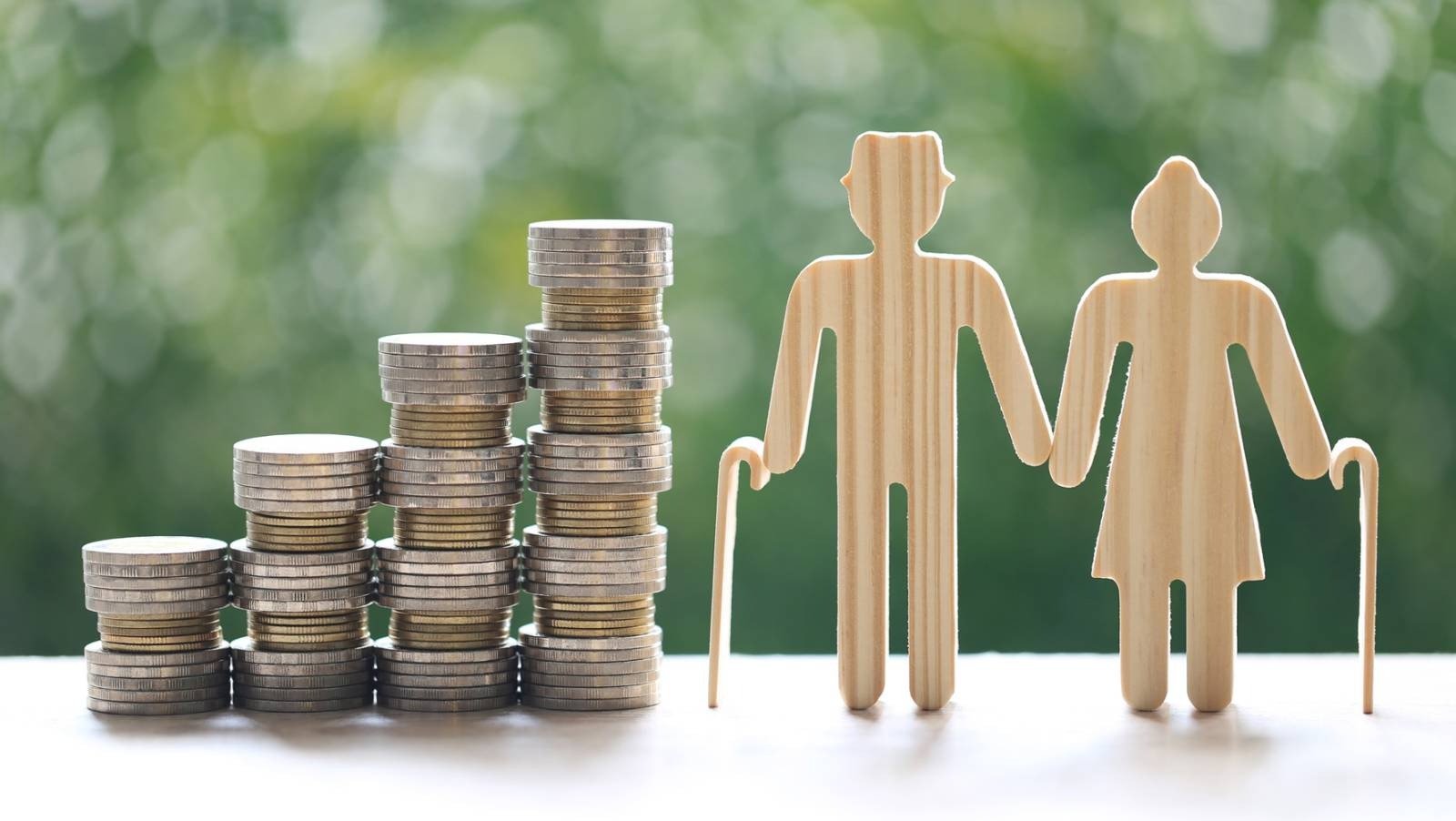 Modificări majore în sistemul de pensii din România: cine contribuie, cine administrează și cum se pot accesa beneficiile Reforma pensiilor din România continuă să fie subiect de discuție principal în rândul cetățenilor și al specialiștilor în sistemul de securitate socială