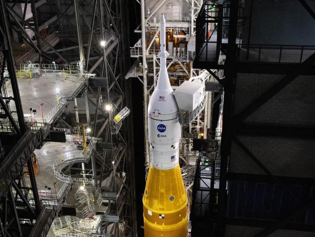NASA reușește să pună capăt unei perioade de incertitudine în cadrul ambițiosului program Artemis, după ce a reușit să repare racheta care urmează să poarte prima echipaj uman spre Lună în ultimele cinci decenii