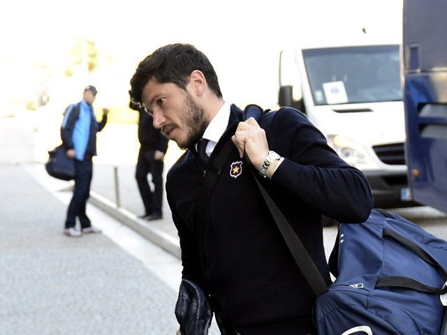 Cristi Tănase, fostul fotbalist foarte cunoscut pentru cariera sa în tricoul echipei naționale și al cluburilor din Liga I, a intrat recent în atenția publicului datorită pensiei alimentare pe care o plătește după divorțul de Adina Maria