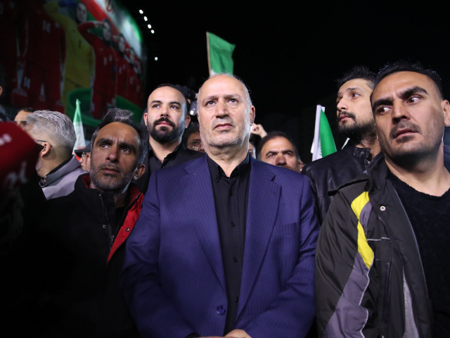 NGU0YjQxMGVlZDhhYjhmOGMzZWVlMGEzZjEyNGNmZQ.thumb_.jpg - StiriAlese