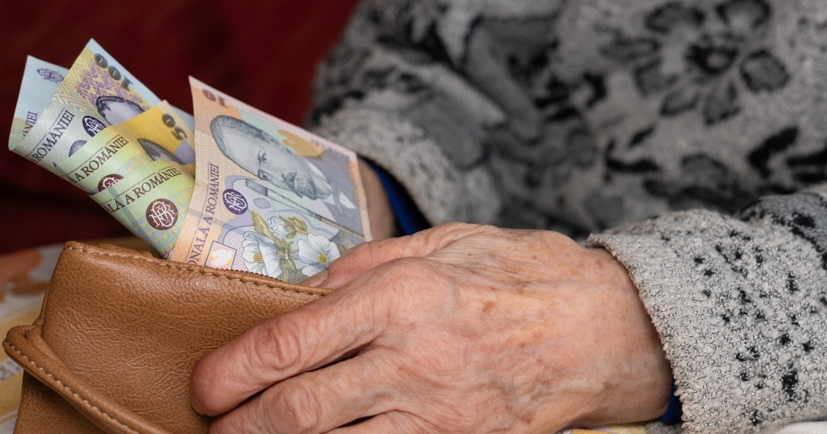 Numărul pensionarilor din România scade ușor, dar sistemul de pensii publice se află într-o criză iminentă, avertizează experții