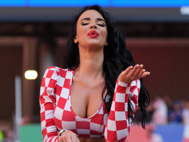 ODAmemM9MSZoYXNoPWQxMjg3OTJkNTI4OGFhZWYzN2I5ZTExOTY0ZDQyNjA4.thumb_.jpg - StiriAlese