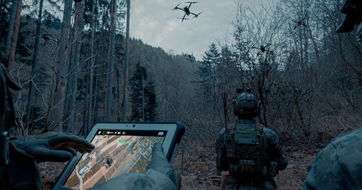 România se pregătește pentru o nouă etapă în industria de apărare: semnarea unor acorduri strategice pentru dezvoltarea dronelor și tehnologiilor autonome În contextul amplificării eforturilor europene de securizare și reduce-reliance pe aprovizionarea externă, România face un pas semnificativ spre consolidarea industriei sale de apărare