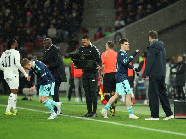 Ghana a anunțat plecarea antrenorului Otto Addo după eșecul cu Germania din ultimele meciuri amicale Ghana a decis să pună punct mandatului lui Otto Addo, selecționerul naționalei, după aproape un an în care tehnicianul a avut responsabilitatea de a conduce „Black Stars” către calificările pentru Campionatul Mondial din 2026