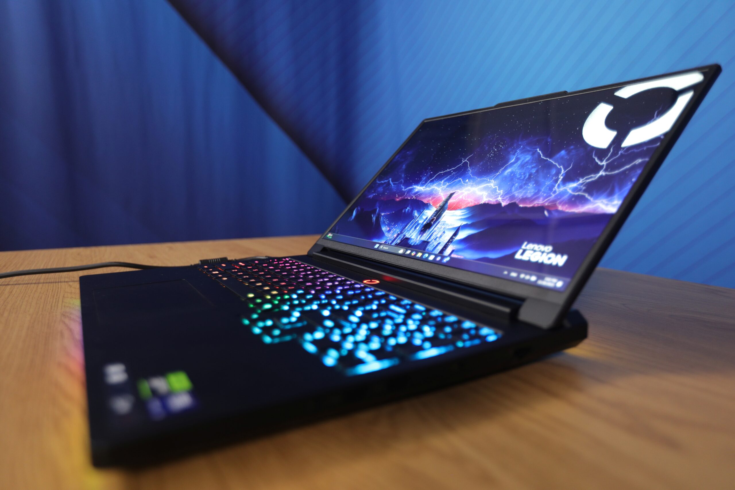 Top 5 greșeli ce pun în pericol laptopul fără să știi