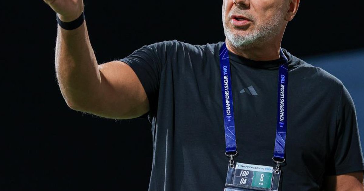 Olăroiu, dorit în China! Șefii s-au convins după doar 3 etape că au nevoie de antrenorul român și pregătesc un contract uriaș