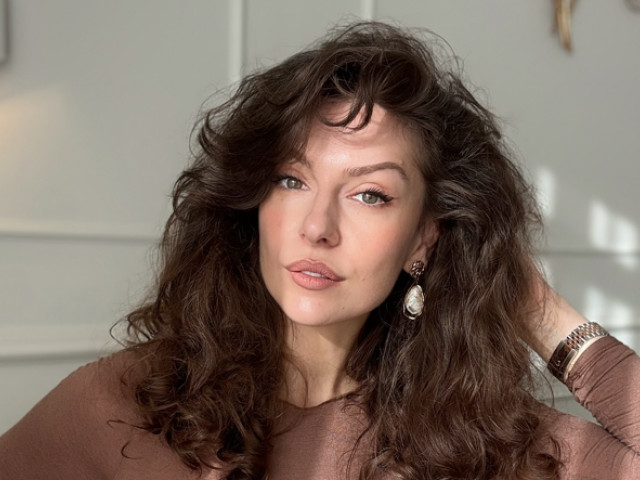 PTQ4MCZ6Yz0xJmhhc2g9NGI0NzZkODE4MGQ4MmQ1Yzc5ZGEzZDExN2QzMjdlYzc.thumb_.jpg - StiriAlese