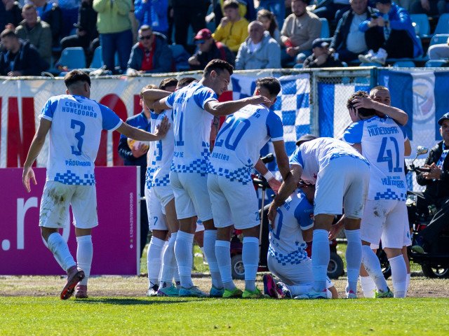 Echipa a încheiat sezonul cu record, aproape de promovarea în SuperLigă