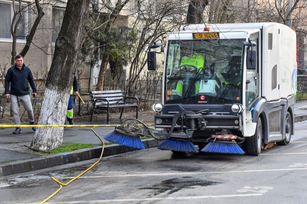 Primăvara aduce nu doar trezirea naturii, ci și un efort intens de curățenie în Sectorul 6 al Bucureștiului