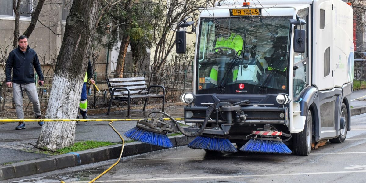 Pe-ce-strazi-din-sectorul-6-se-face-curat-in-weekend-1600x1066-2.jpg - StiriAlese