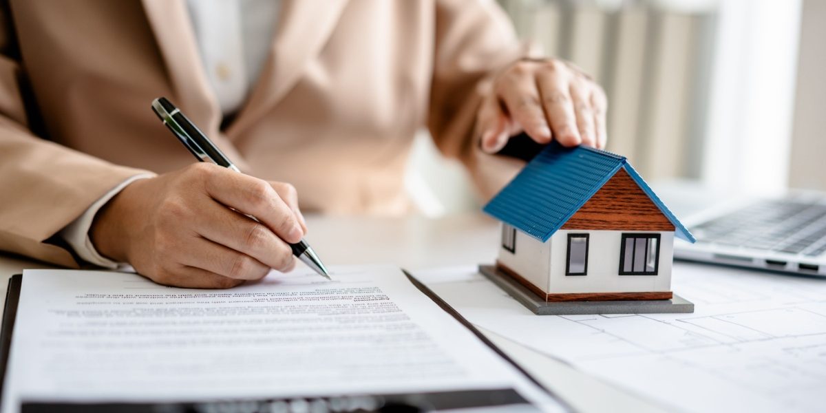 Poate-fi-anulat-un-act-de-donatie-pentru-casa-Ce-prevede-legea-si-in-ce-conditii-poate-fi-atacat.jpg - StiriAlese