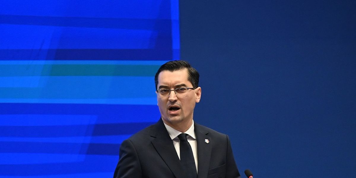 „Cele 5 voturi pot fi 5 dosare” Răzvan Burleanu, amenințat cu procese: „Sperăm să se țină de cuvânt și Gigi Becali”