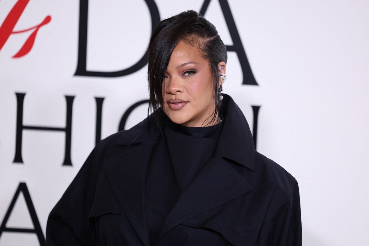 Un incident alarmant a zguduit recent vila celebrei Rihanna din Beverly Hills, într-un moment în care artista se afla acasă împreună cu familia sa