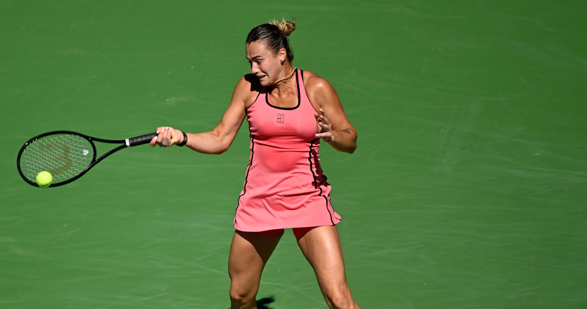 Aryna Sabalenka avansează în semifinalele Indian Wells după o victorie dificilă împotriva Victoria Mboko Belarusanca Aryna Sabalenka, lidera mondială, și-a asigurat locul în semifinalele turneului BNP Paribas Open de la Indian Wells după o victorie strânsă împotriva canadiencei Victoria Mboko, scor 7-6, 6-4
