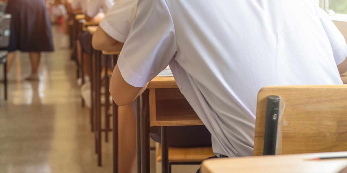 Simulare Evaluarea Națională 2026: Subiecte la matematică. Ce exerciții au avut de rezolvat elevii în sala de examen