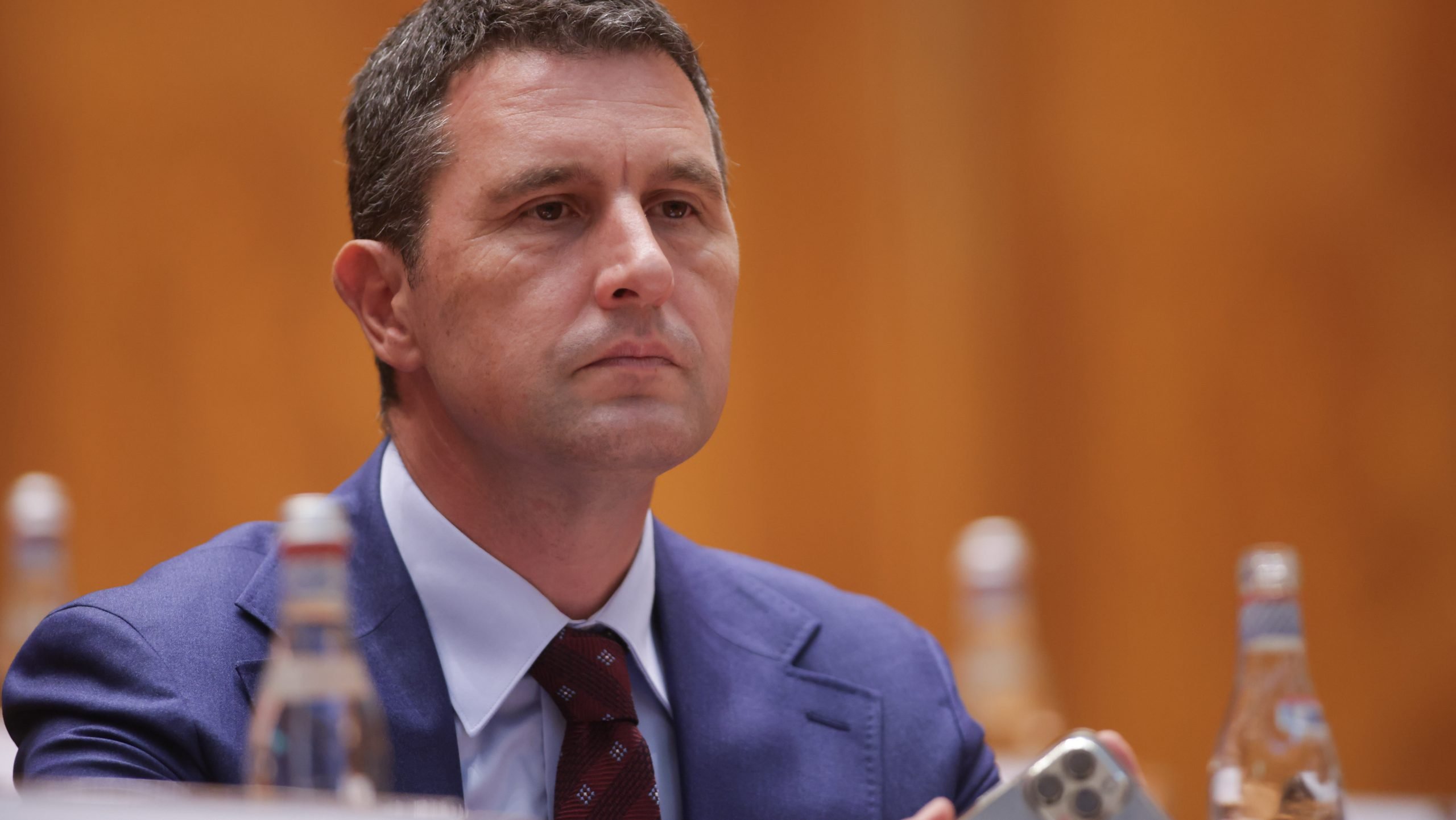 Tensiuni pe scena politică și economico-bugetară: întârzierea ratificării bugetului național creează un climat de incertitudine Într-un context economic marcat de multiple provocări interne și internaționale, lipsa aprobării bugetului de stat pentru anul în curs a generat tensiuni și preocupări în rândul factorilor de decizie și ai mediului economic