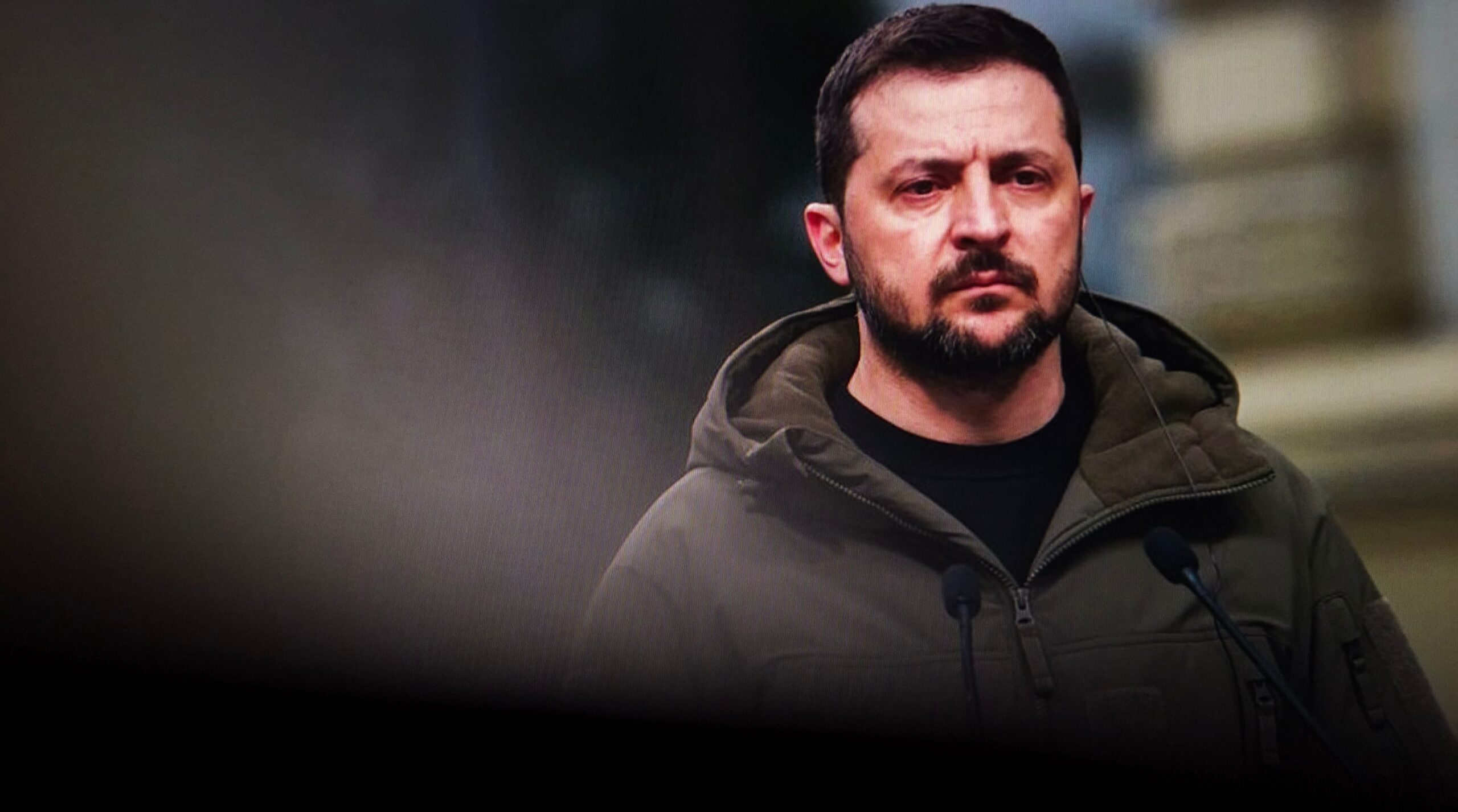 UE ezită în fața ambiției Ucrainei de aderare rapidă: guvernele europene se tem de consecințe Președintele Ucrainei, Volodimir Zelenski, a anunțat intenția de a adera la Uniunea Europeană până în 2027, un obiectiv ambițios, având în vedere contextul conflictului cu Rusia și reformele profunde necesare pentru integrare