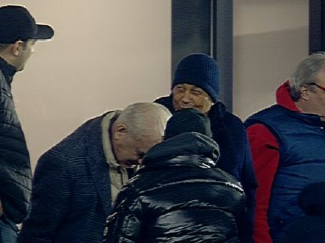Mircea Lucescu a devenit, în ultima vreme, figura principală a tensiunilor din peisajul fotbalistic românesc, nu doar prin performanțele stilului său de antrenament, ci și din cauza unei ultime întâmplări neprevăzute, care a făcut valuri în rândul iubitorilor de fotbal