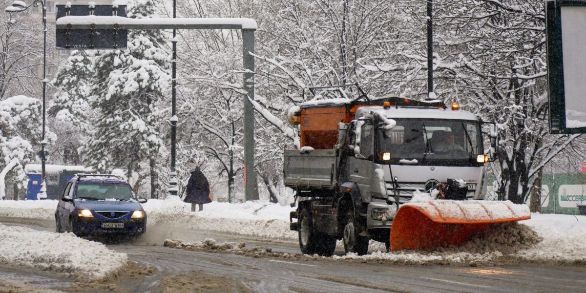 Zapada-neagra-din-Bucuresti-arata-cat-de-poluat-este-orasul.-Locuitorii-Capitalei-ingrijorati-22Dege.jpeg - StiriAlese