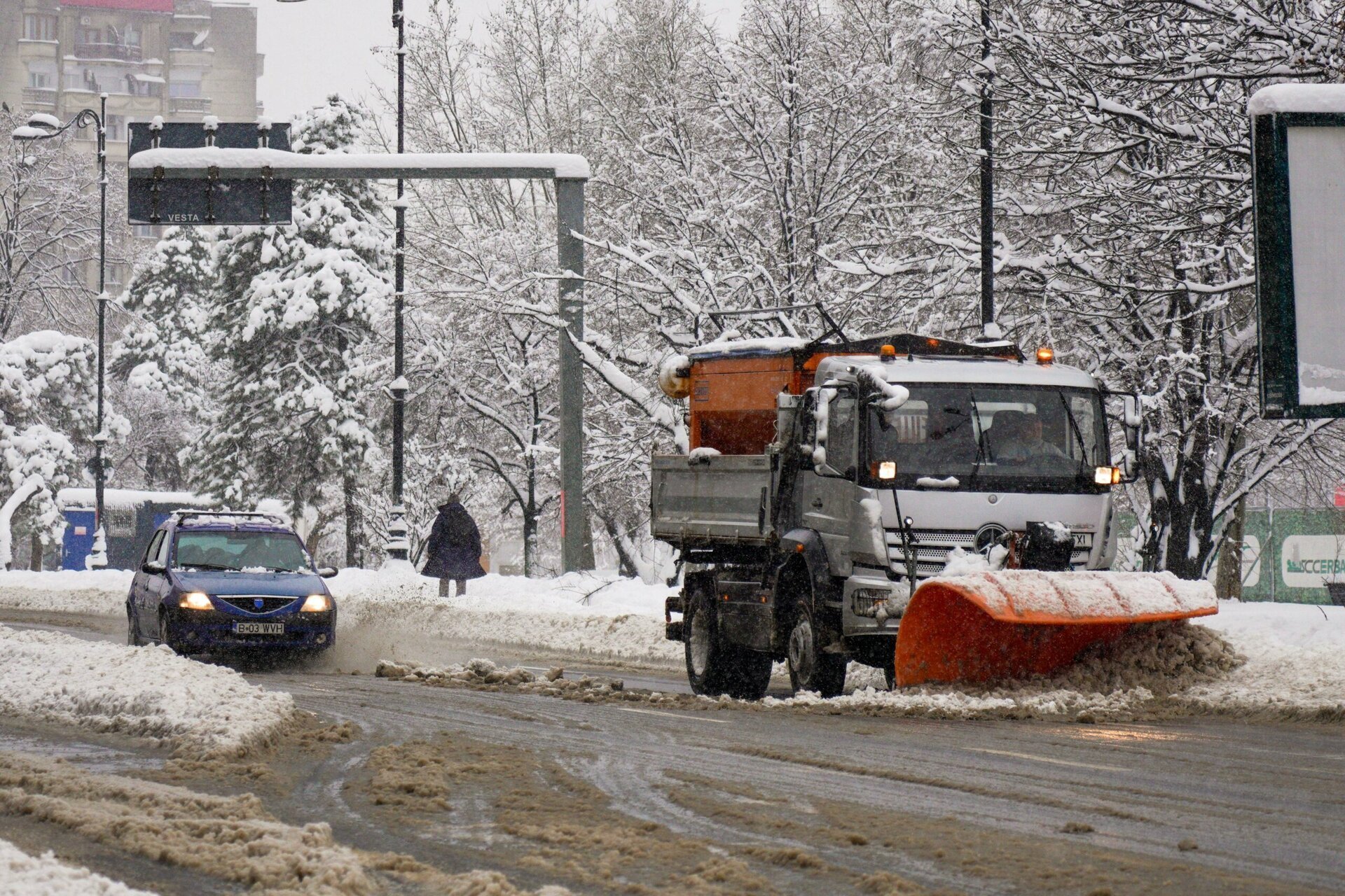 Nici după șase primării, curățenia în orașe rămâne problemă
