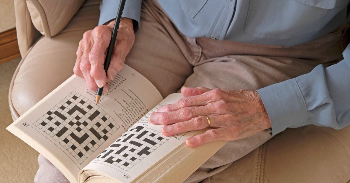 Exercițiile fizice, doar parte din peisajul complex al prevenirii bolilor neurodegenerative De decenii, campaniile de sănătate publică și specialiștii în neurologie au promovat activitatea fizică ca fiind unul dintre cele mai eficiente trucuri pentru menținerea sănătății creierului la vârsta venerabilă